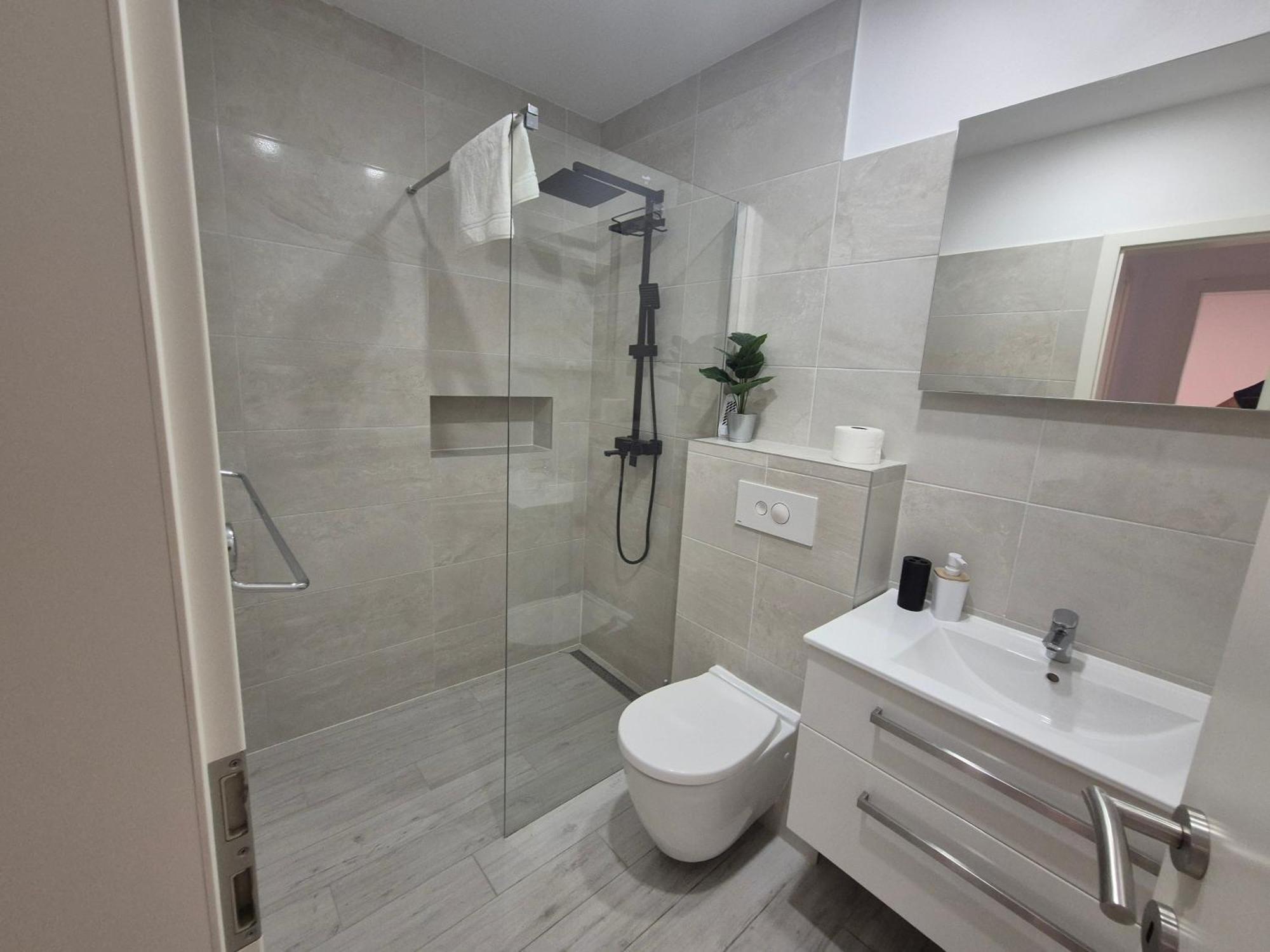 אומיס Apartment Rika מראה חיצוני תמונה
