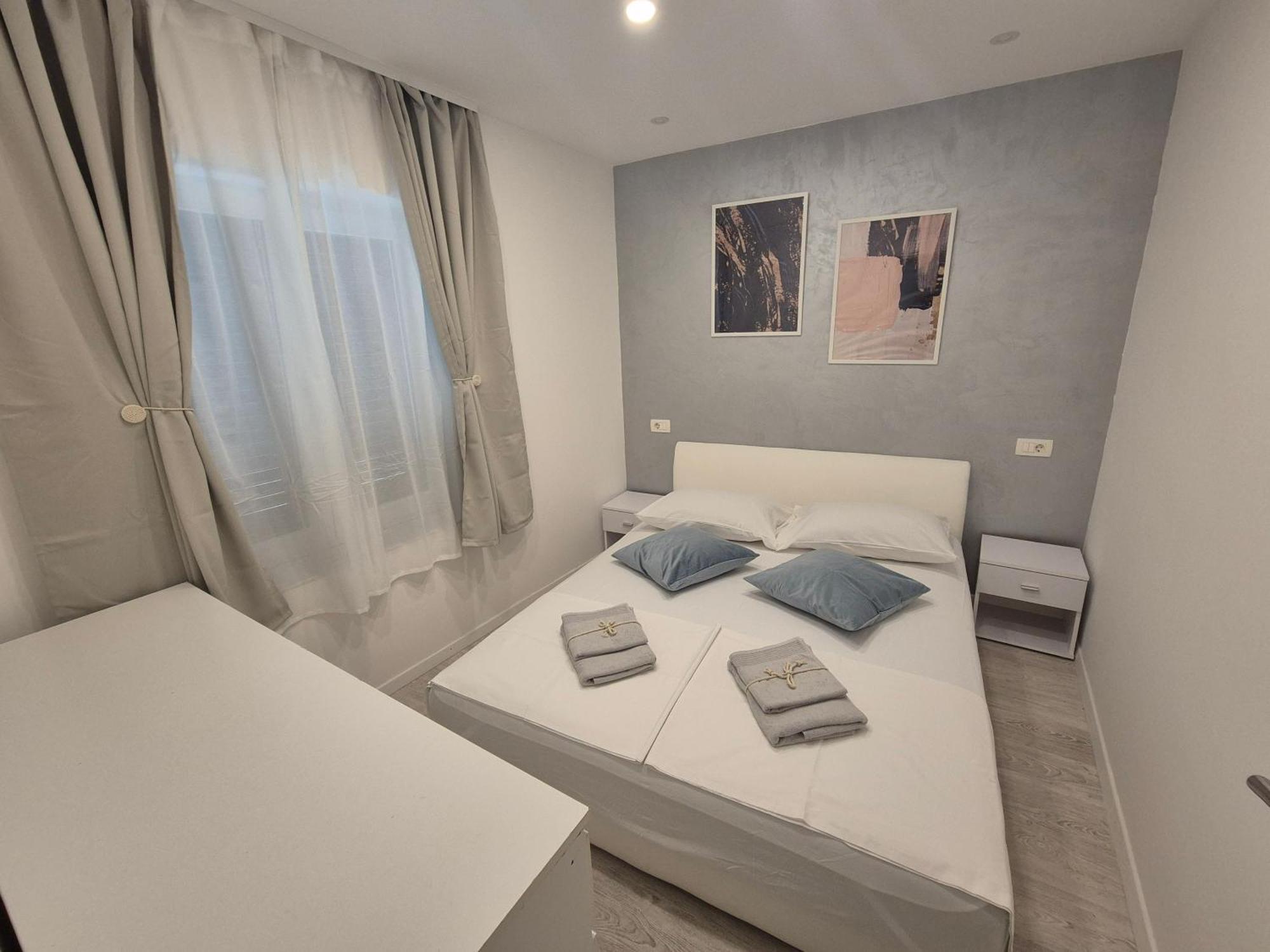 אומיס Apartment Rika מראה חיצוני תמונה