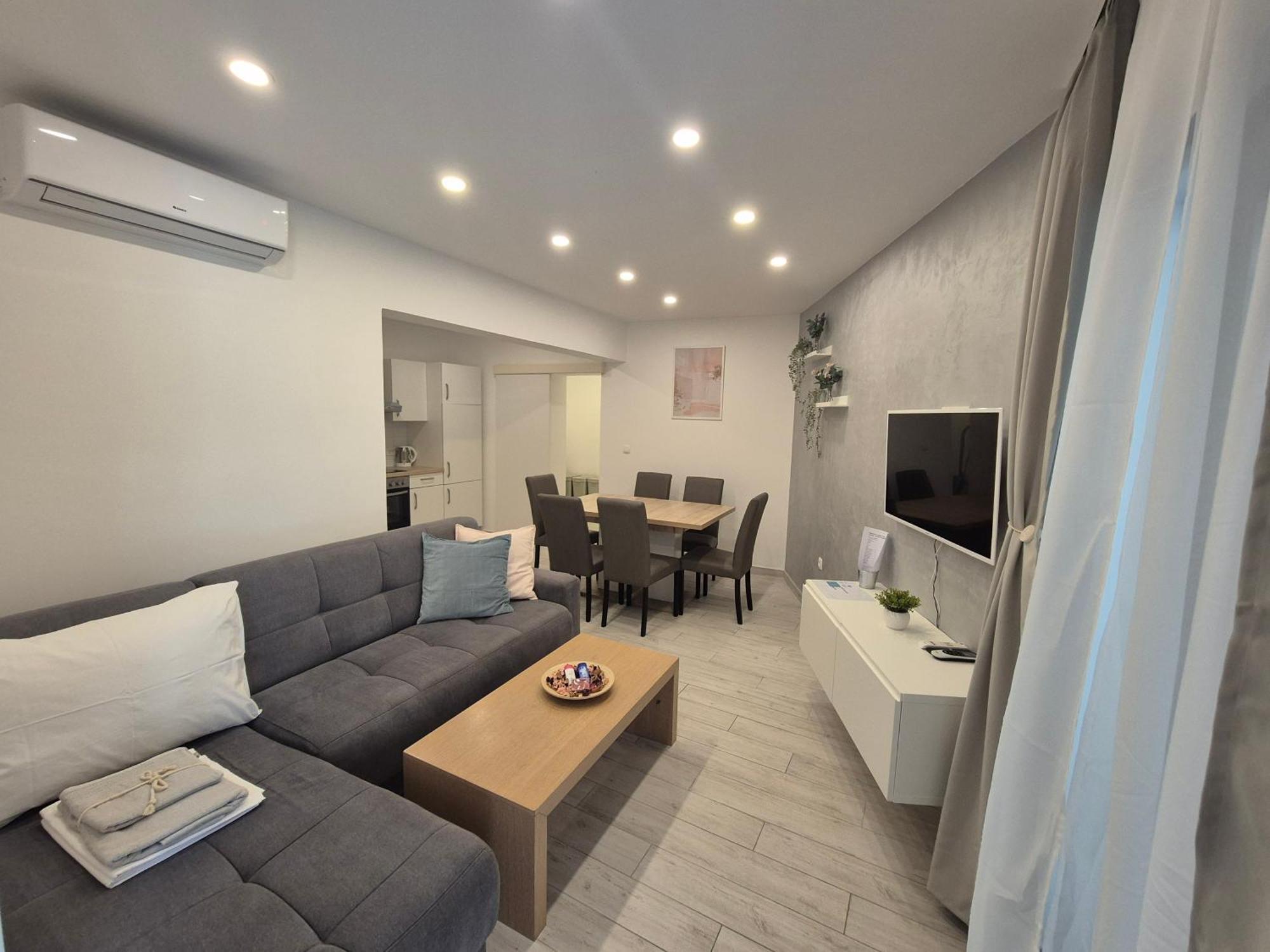 אומיס Apartment Rika מראה חיצוני תמונה