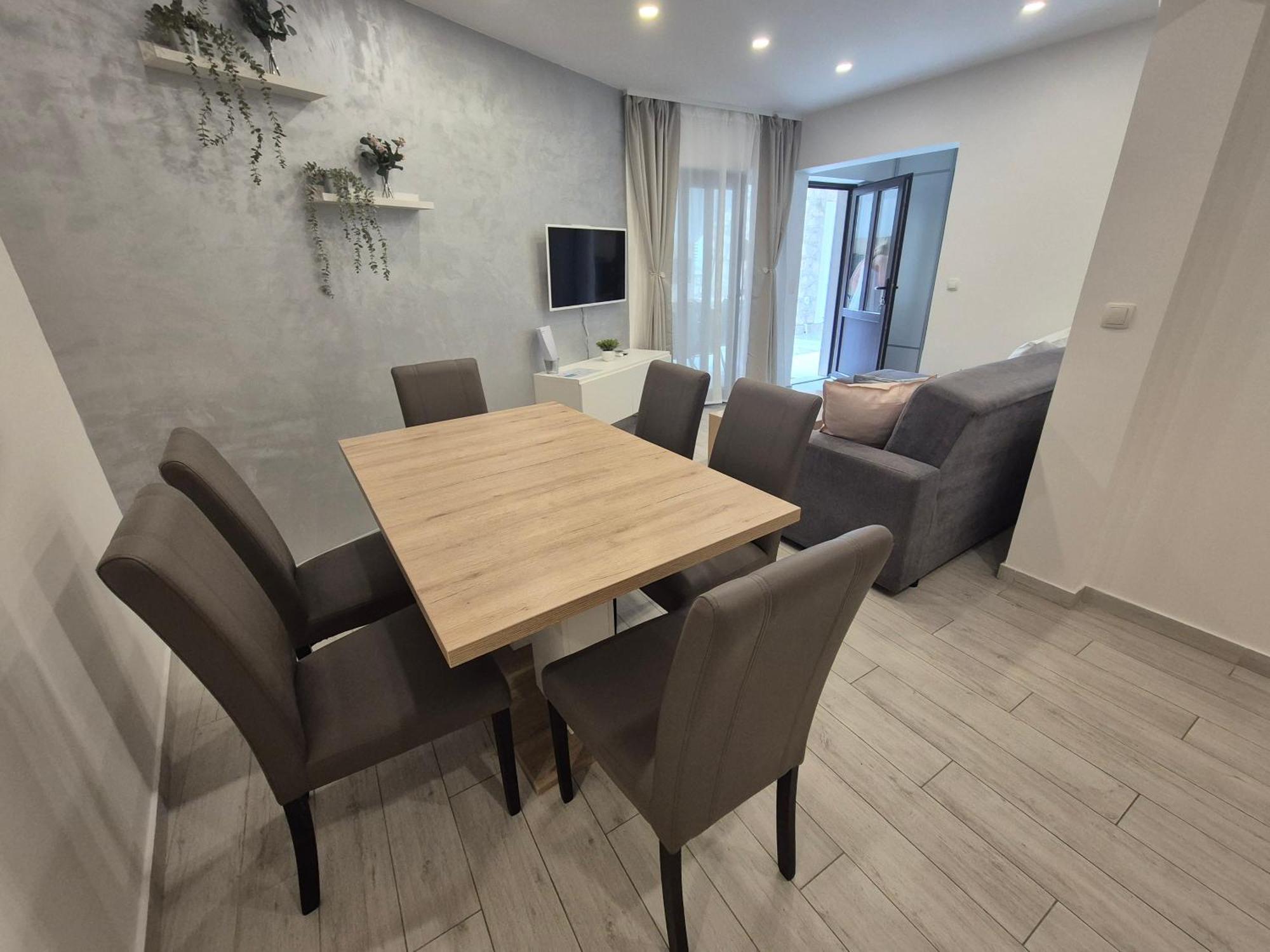 אומיס Apartment Rika מראה חיצוני תמונה