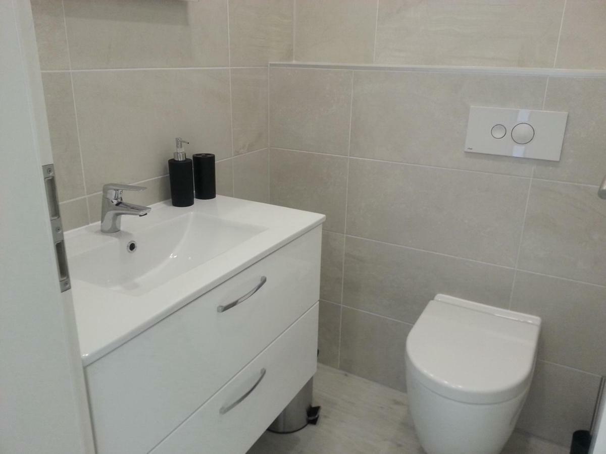 אומיס Apartment Rika מראה חיצוני תמונה